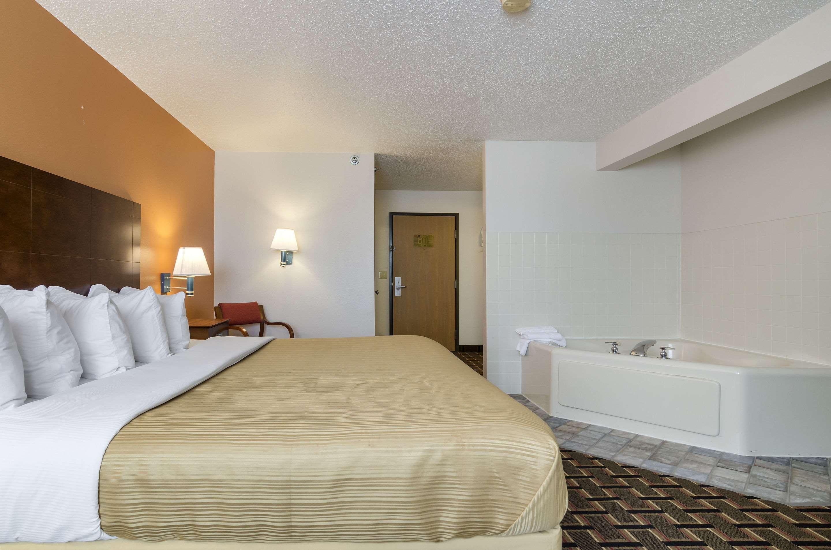 Quality Inn Osceola Exterior photo